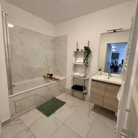 L'elegant Ecrin Parisien-t3-cosy-paris & Cdg-wifi Apartment Villepinte (Seine-Saint-Denis)